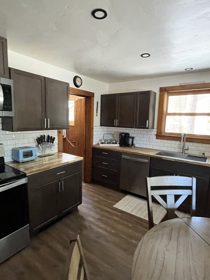 3628 Forest Ave #1 - Photo 5 of 14