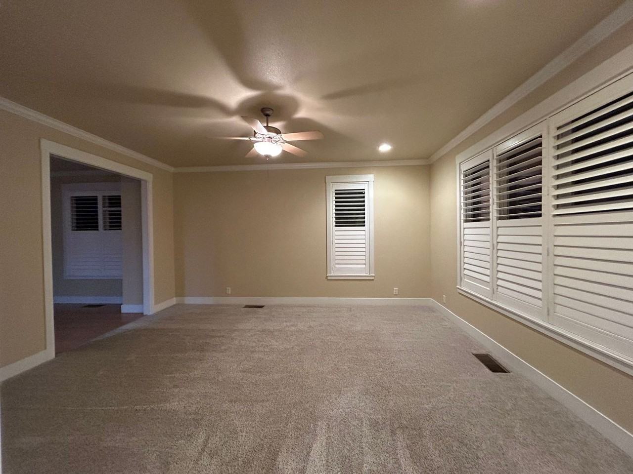 2610 E 20th St - Photo 3 of 22