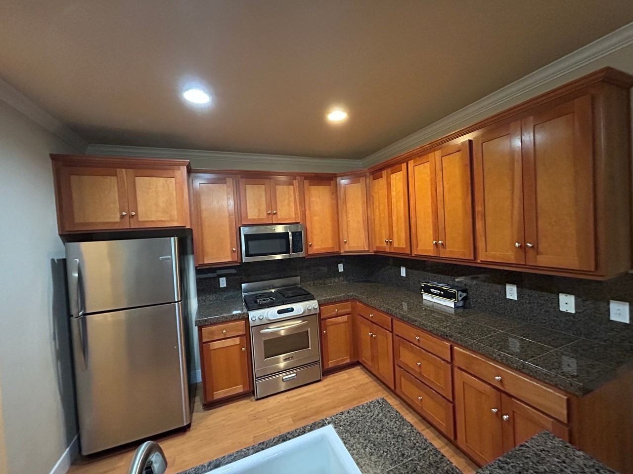 2610 E 20th St - Photo 4 of 22