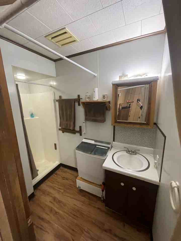 1242 W King St #1R - Photo 6 of 7