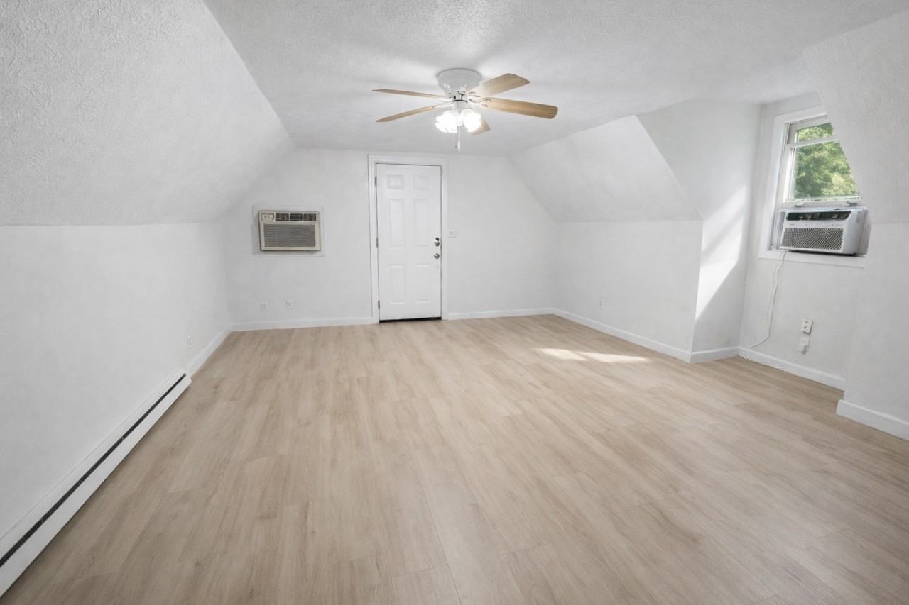 152 Deacon Rd #C - Photo 5 of 8