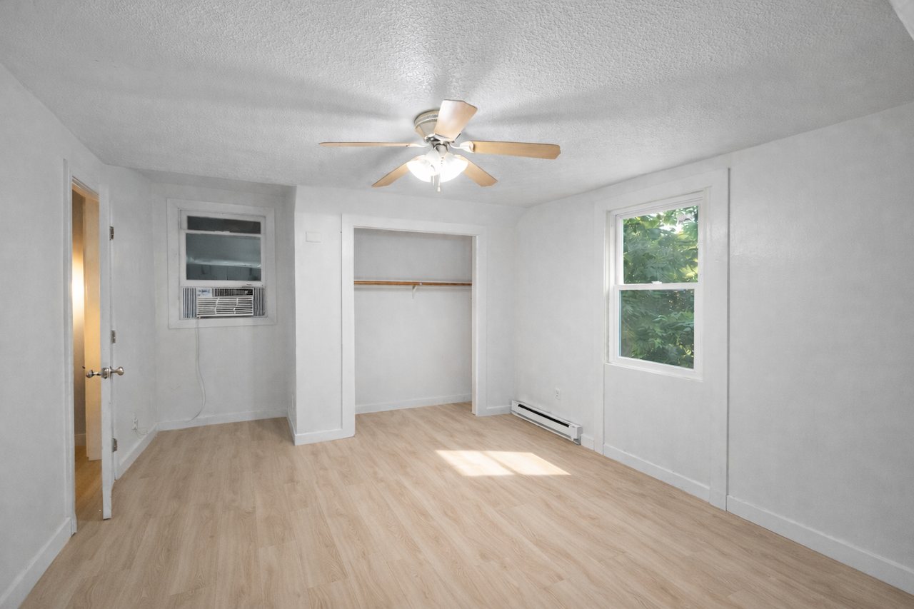 152 Deacon Rd #C - Photo 7 of 8