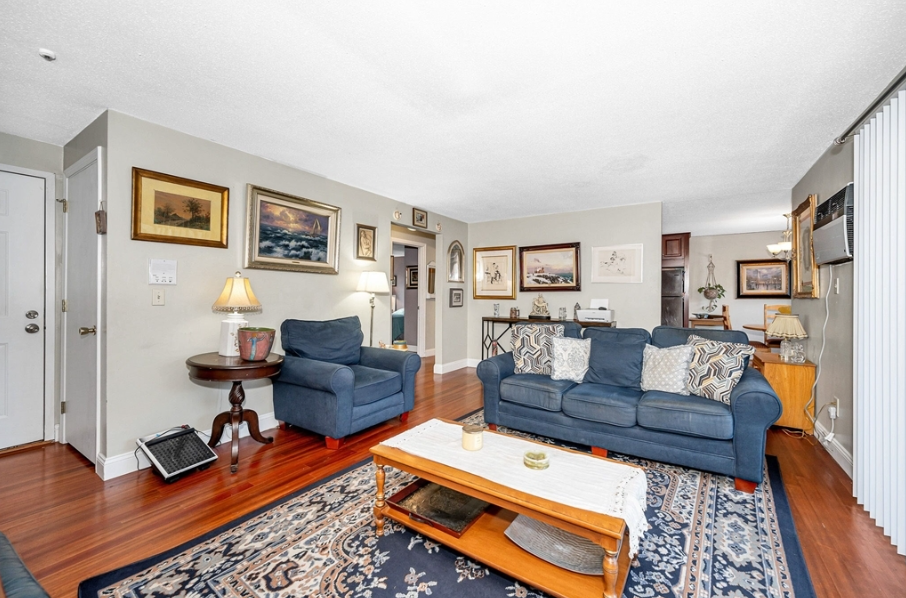 2410 Skyline Dr #11 - Photo 2 of 9