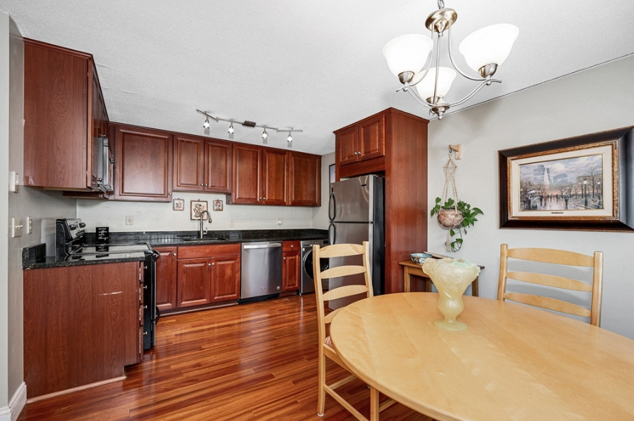 2410 Skyline Dr #11 - Photo 4 of 9