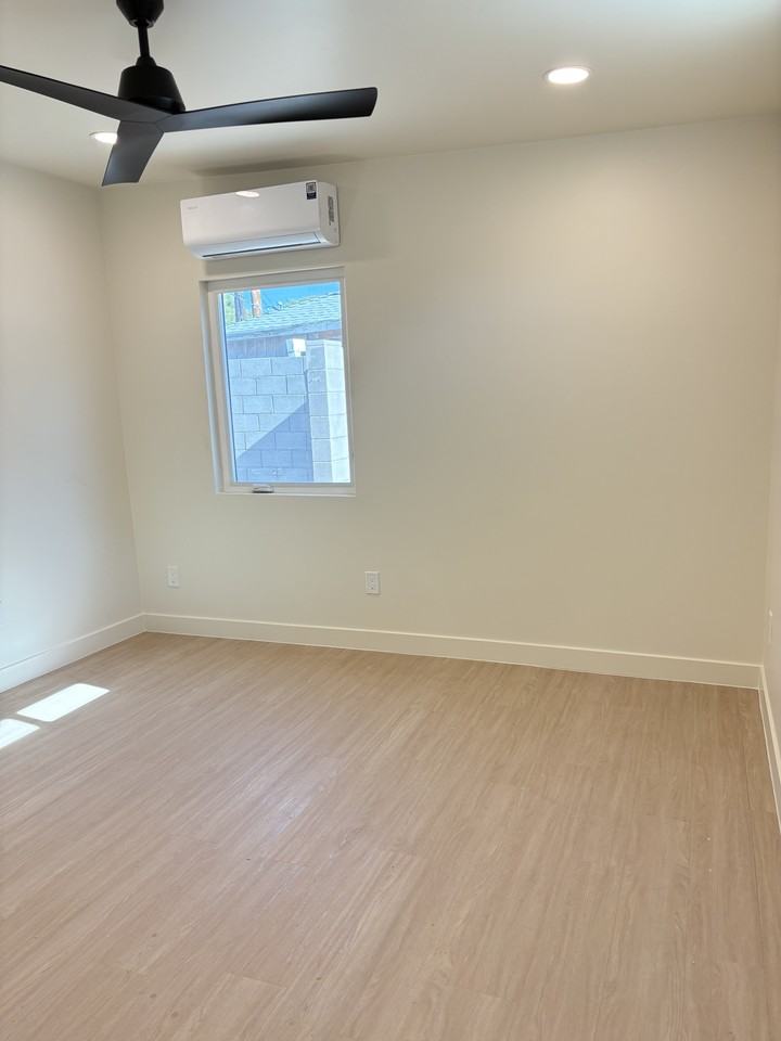 1406 E Campbell Ave - Photo 3 of 20