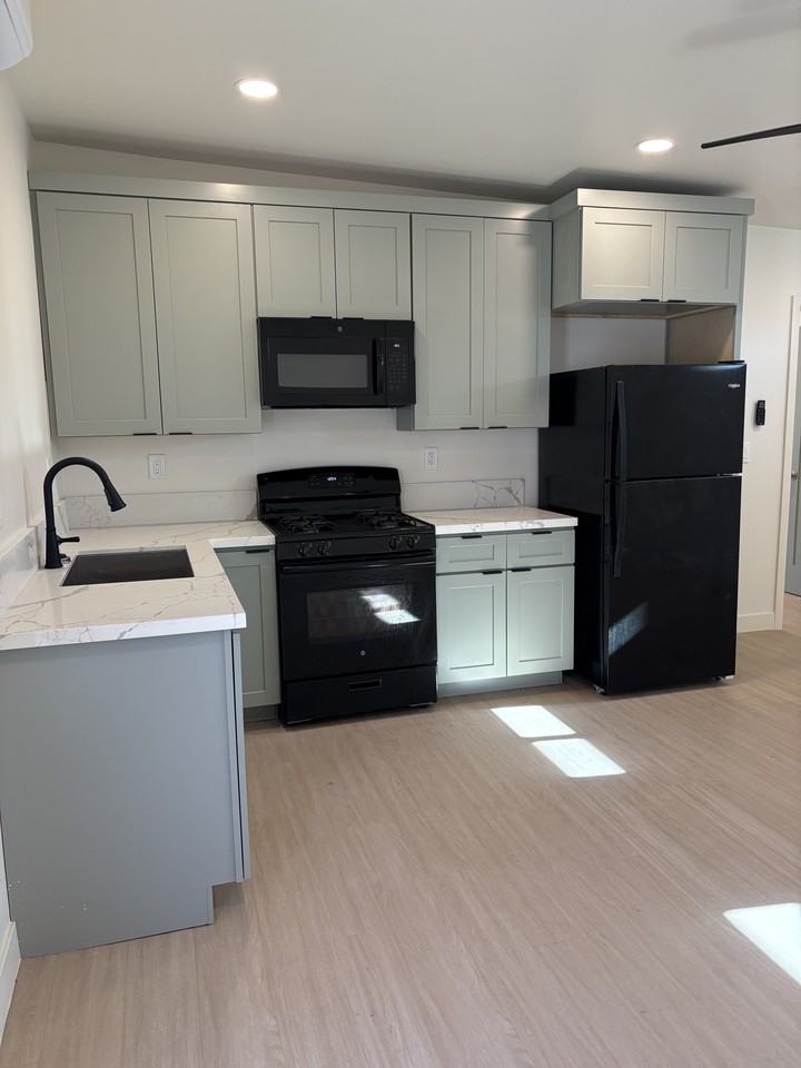 1406 E Campbell Ave - Photo 5 of 20