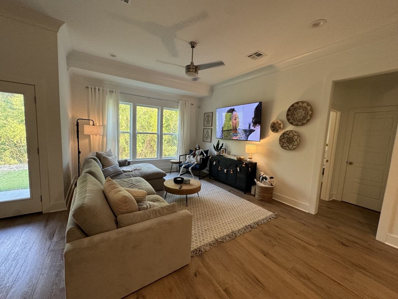 1549 Alum Creek Dr #NA - Photo 3 of 14