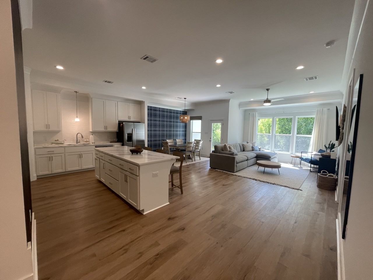 1549 Alum Creek Dr #NA - Photo 6 of 14