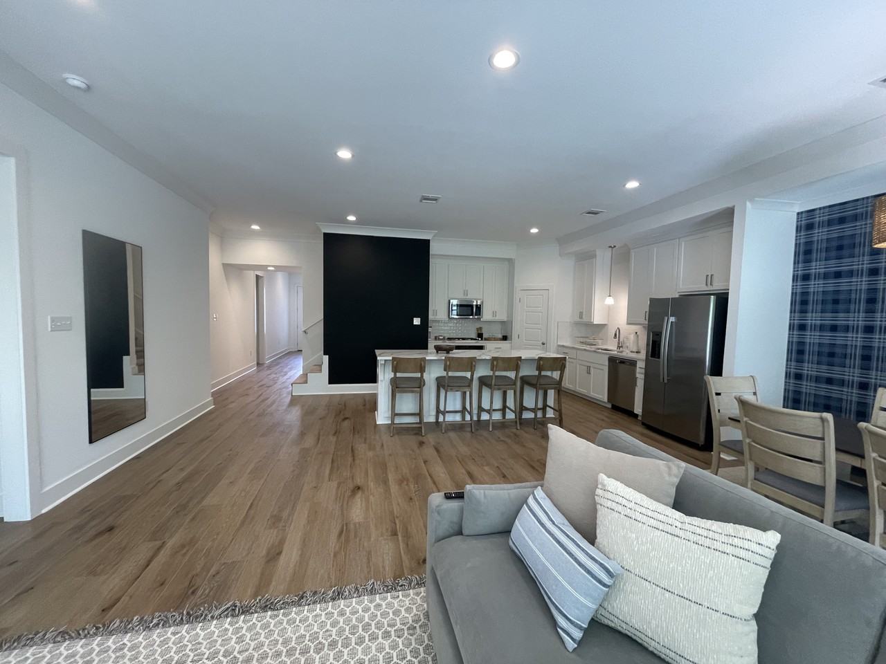 1549 Alum Creek Dr #NA - Photo 7 of 14