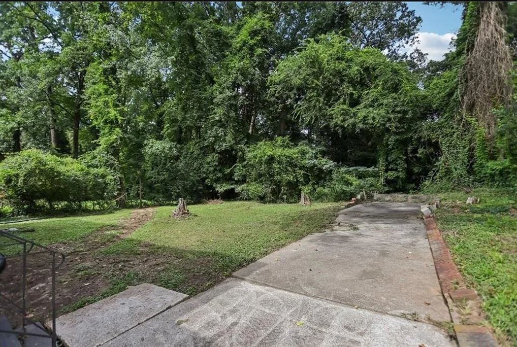 1367 Pollard Dr Sw #NA - Photo 3 of 3