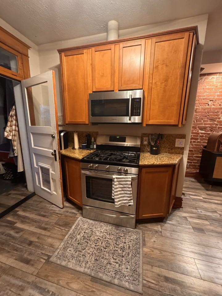 2415 N Vine St #NA - Photo 7 of 27