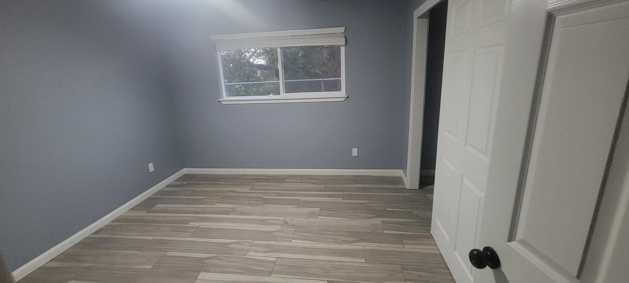 4525 Ardmore Ave #NA - Photo 5 of 6