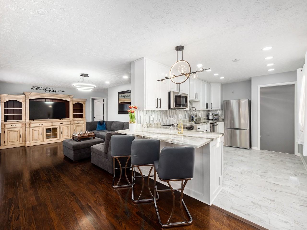 2545 Vanderberg Ave #NA - Photo 2 of 22