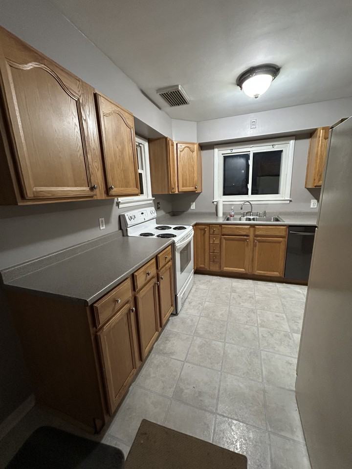 938 Allen Rd #NA - Photo 7 of 22