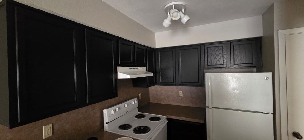 800 N 27th St #57 - Photo 3 of 11