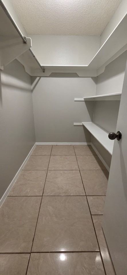 800 N 27th St #57 - Photo 6 of 11