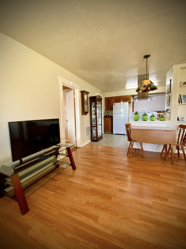 1213 Barclay Ln #NA - Photo 6 of 13