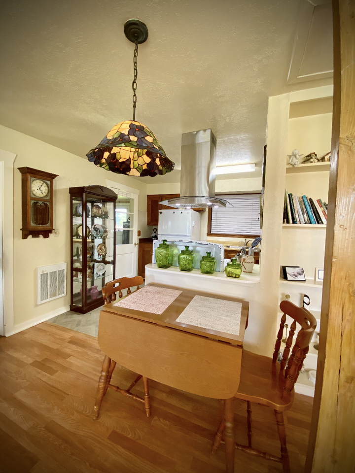 1213 Barclay Ln #NA - Photo 7 of 13