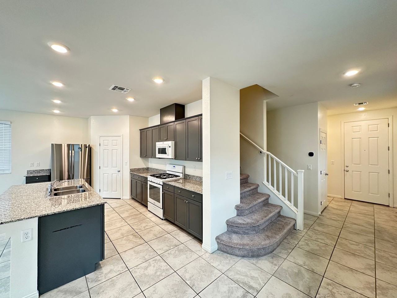 4258 Tarim St - Photo 5 of 24