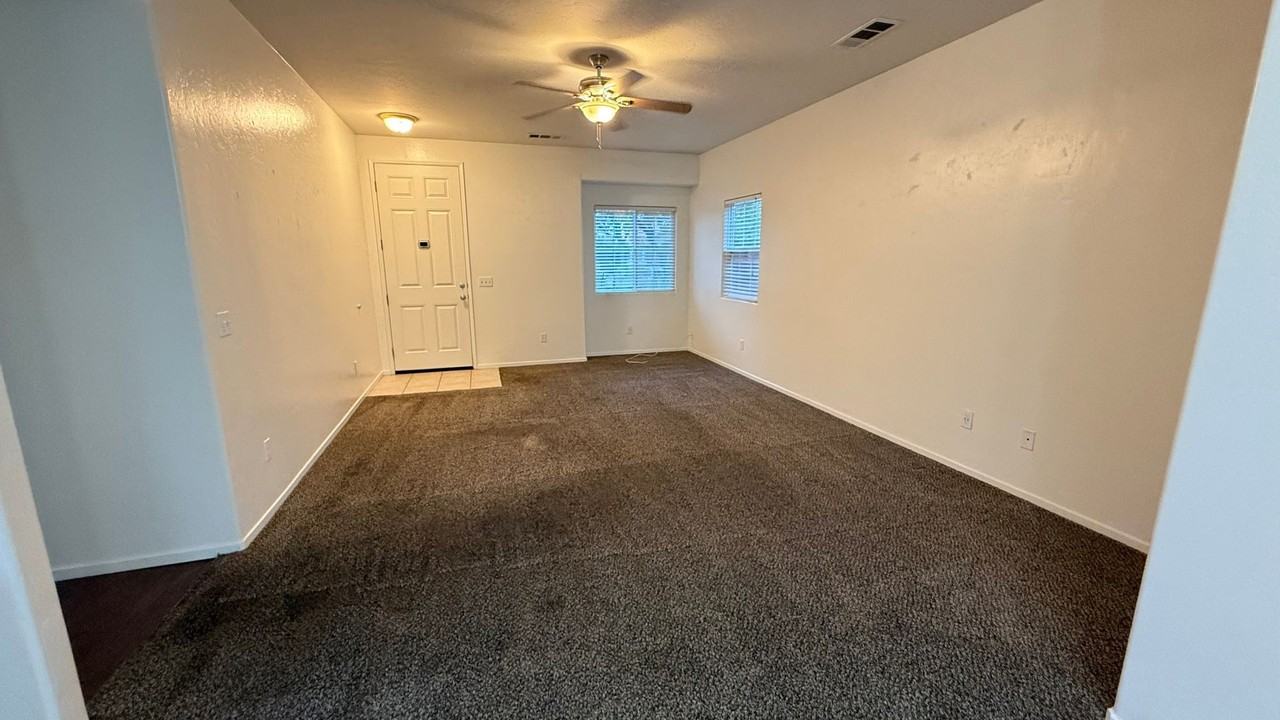 1765 Malvasia Ave - Photo 5 of 25