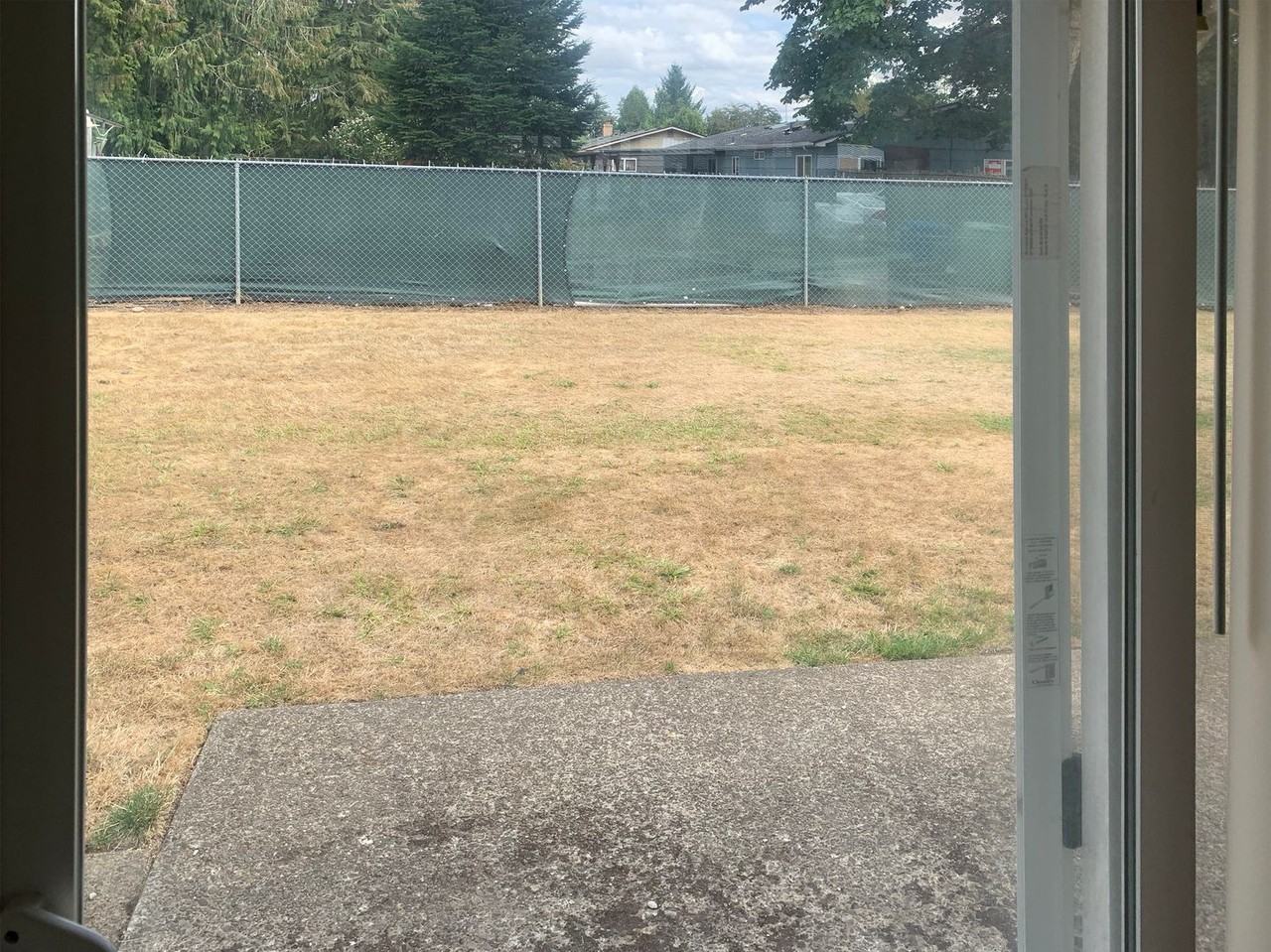 486-Ring St - Photo 5 of 12