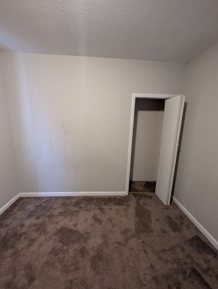 1709 S Evergreen Ave - Photo 3 of 8