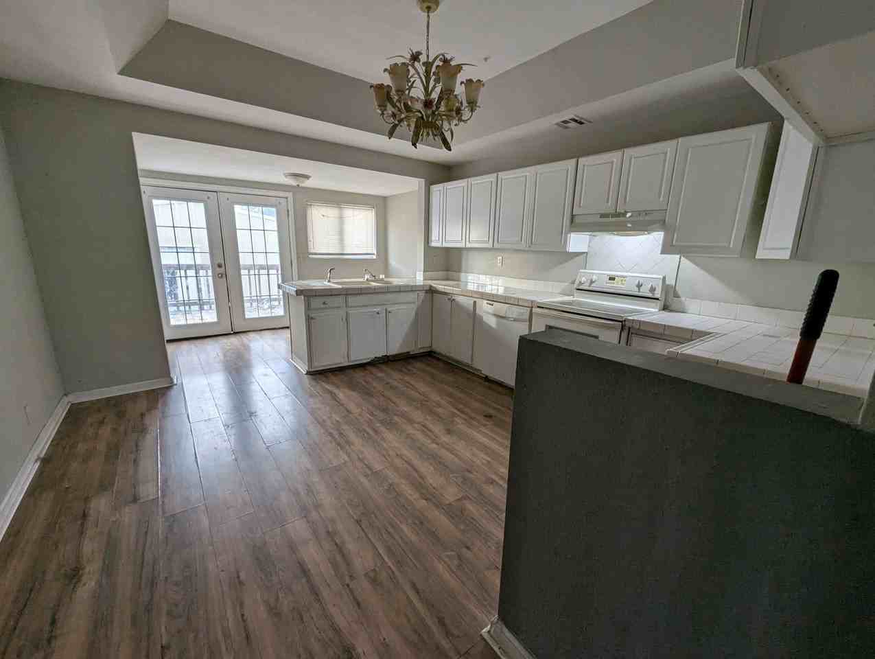 1709 S Evergreen Ave - Photo 6 of 8