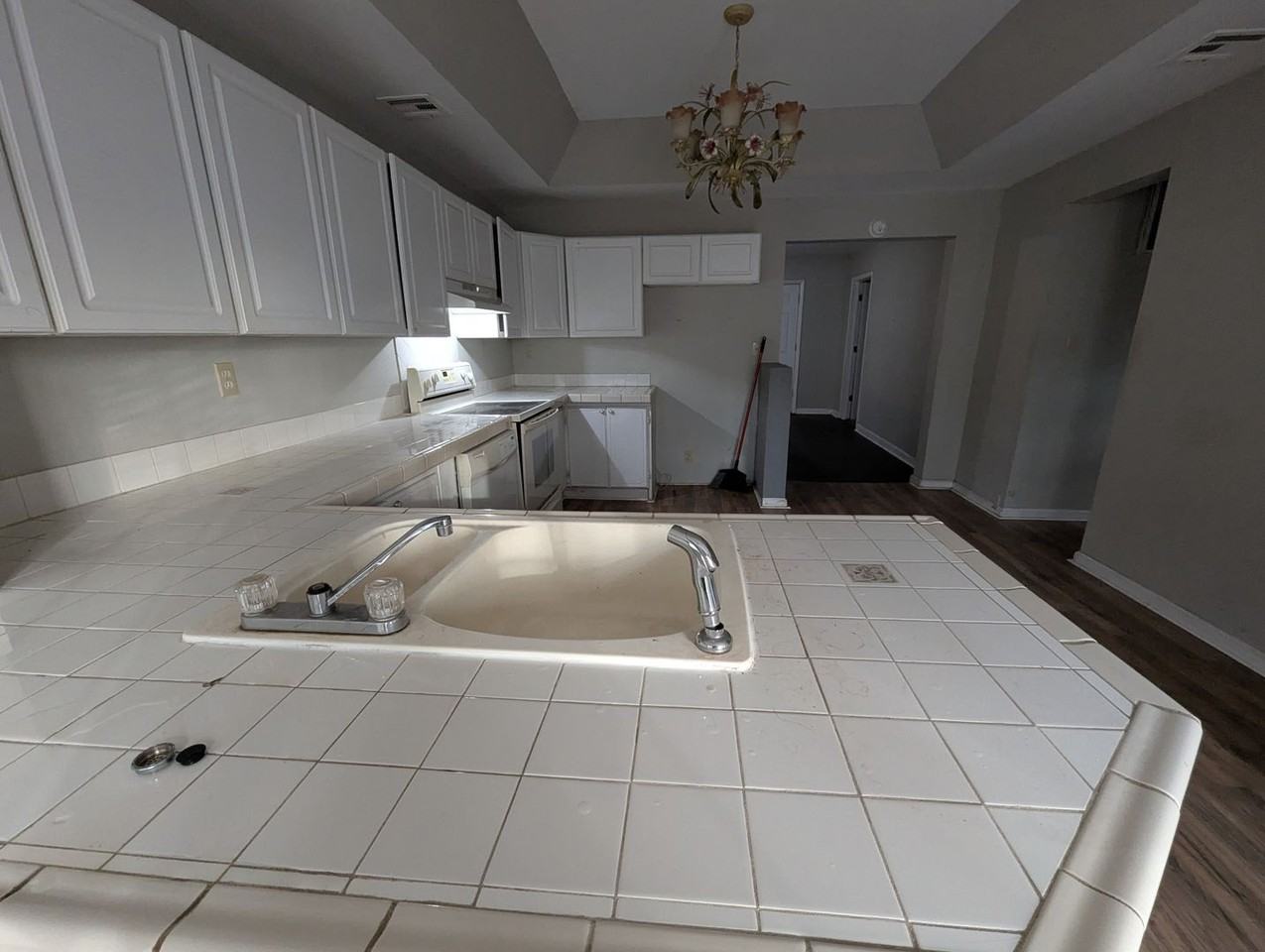 1709 S Evergreen Ave - Photo 7 of 8