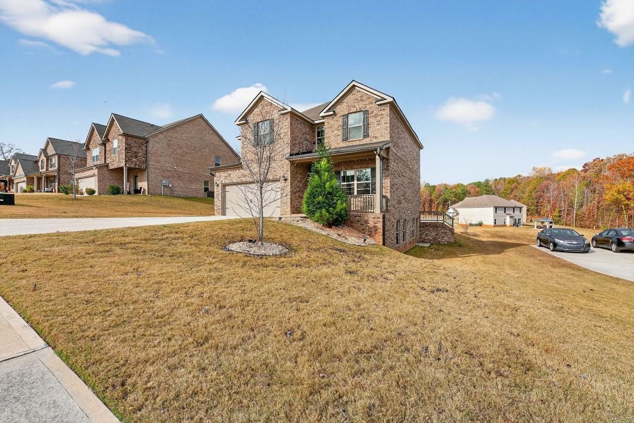 313 Olympian Dr - Photo 2 of 32