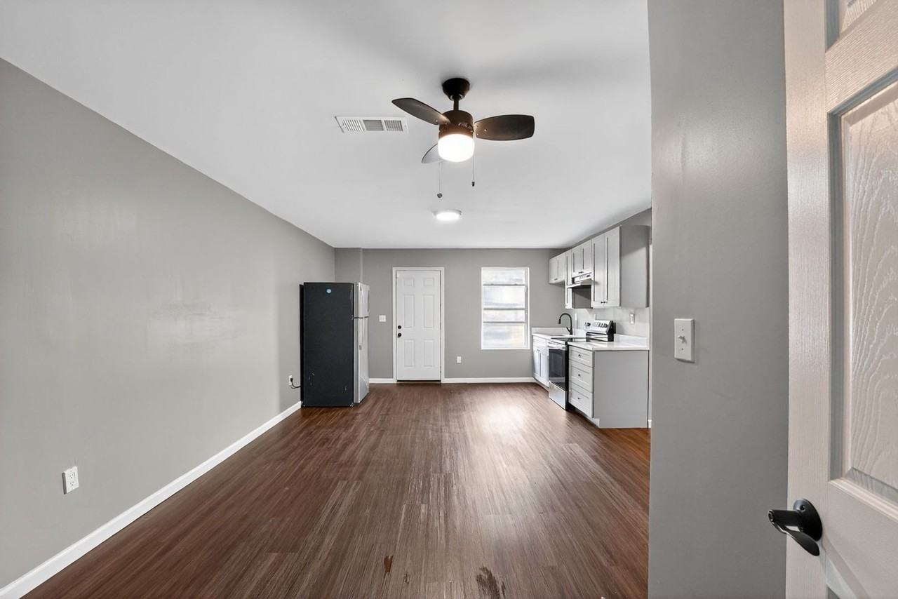 313 Olympian Dr - Photo 4 of 32