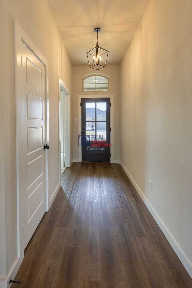 124 Mesa Dr - Photo 4 of 28