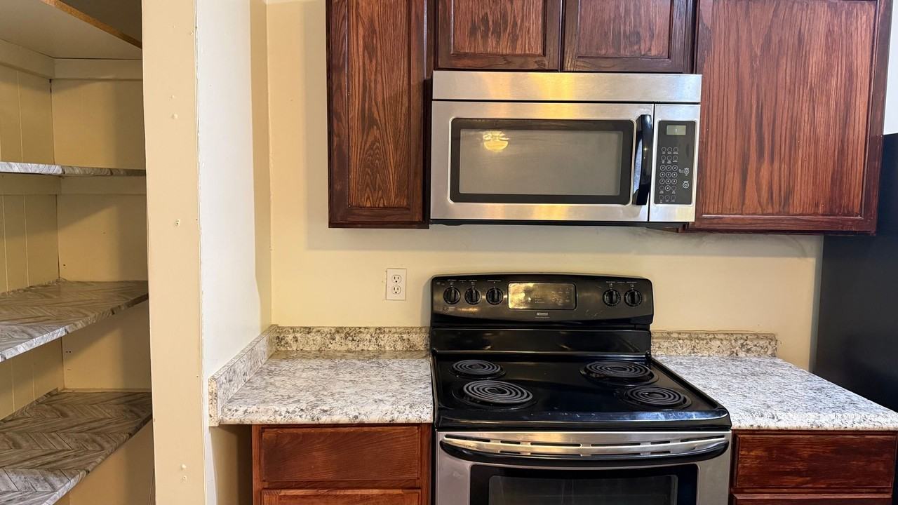 4917 N Holt Ave - Photo 2 of 11