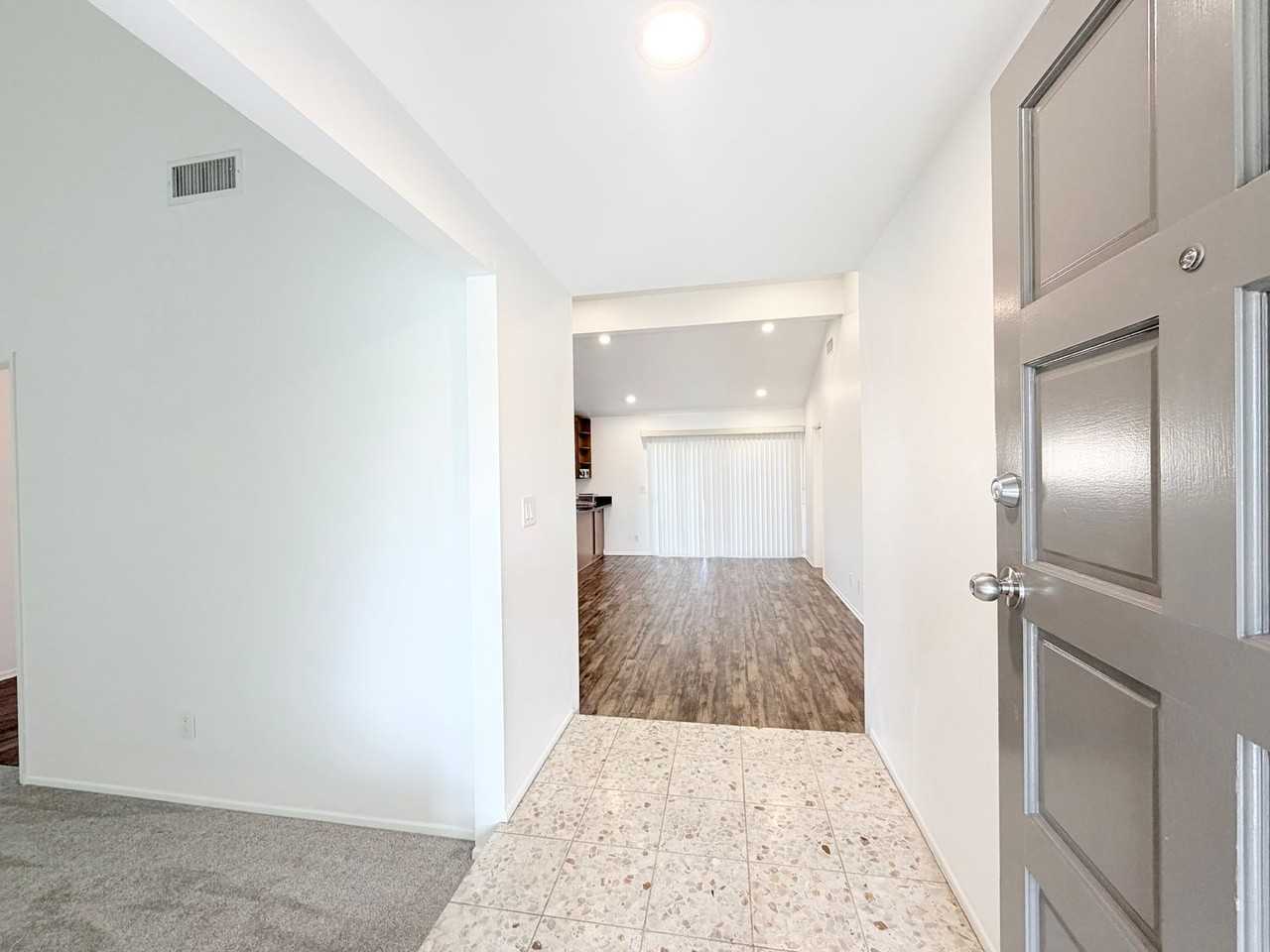 1237 Nutwood Ave - Photo 2 of 20