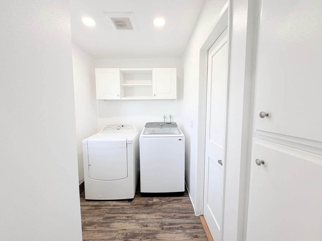 1237 Nutwood Ave - Photo 6 of 20