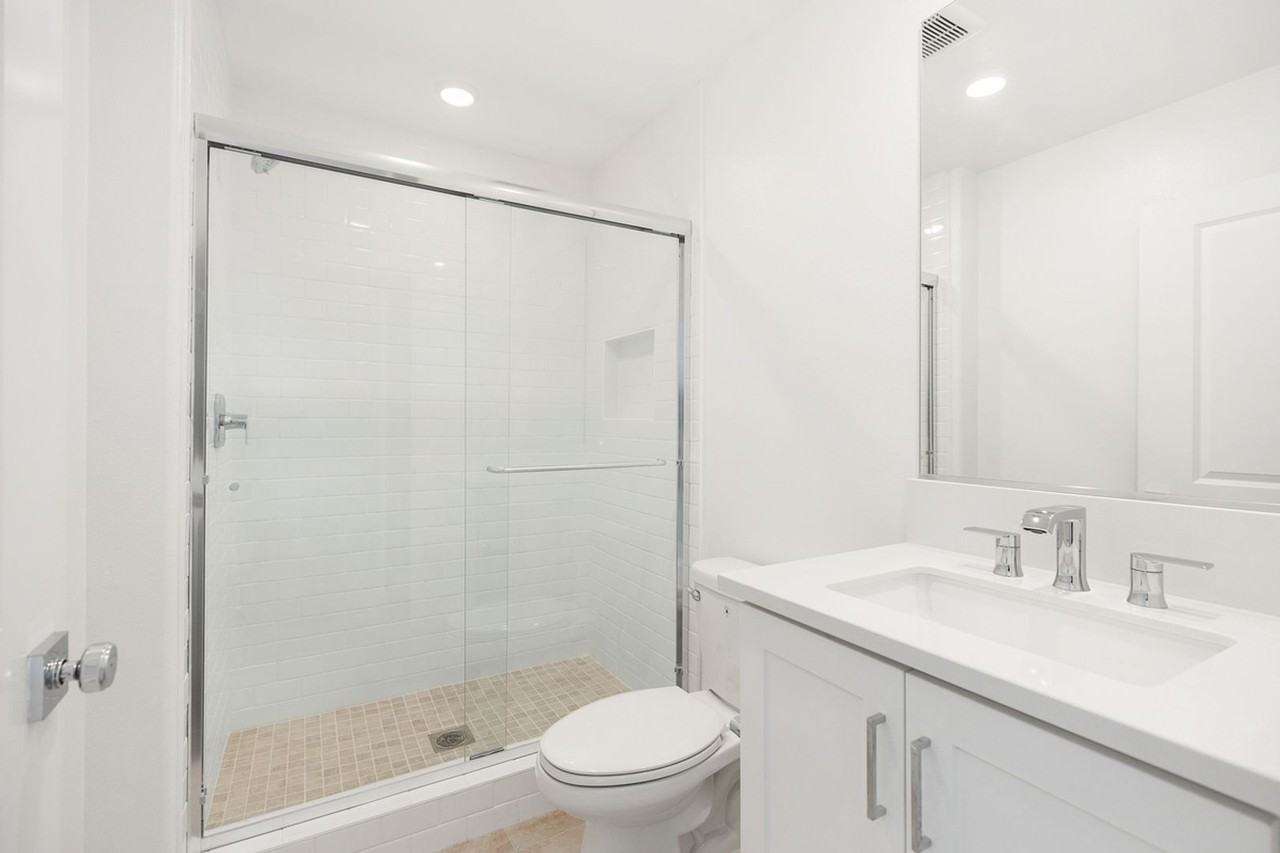 1220 Windmill Rd - Photo 6 of 44