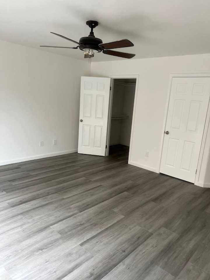 11711 Stratosphere Ave - Photo 3 of 3