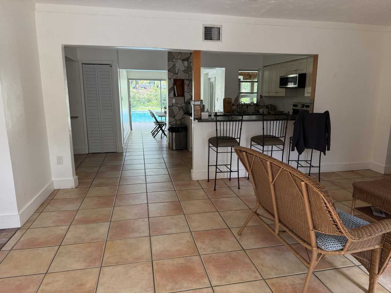 451 Ne 134th St #NA - Photo 6 of 9