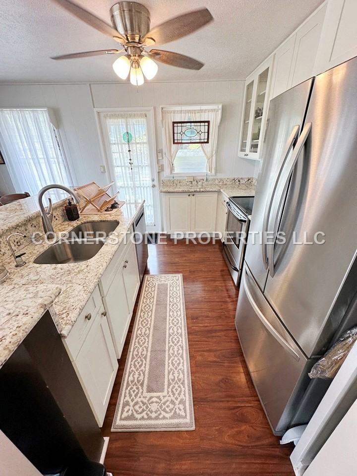 1445 Mokuna Pl #1 - Photo 5 of 27