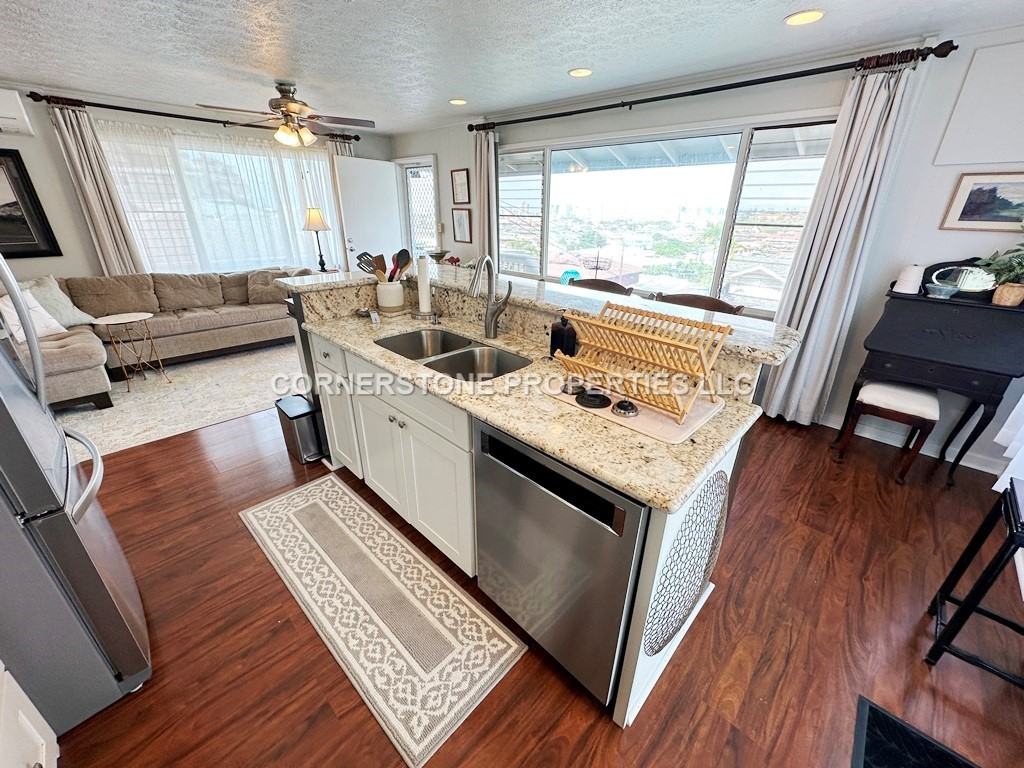 1445 Mokuna Pl #1 - Photo 6 of 27