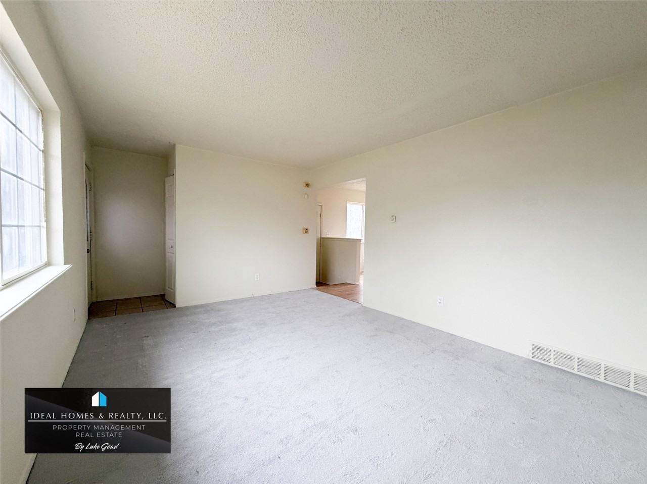 2104 Flamingo Dr #2104 - Photo 4 of 10