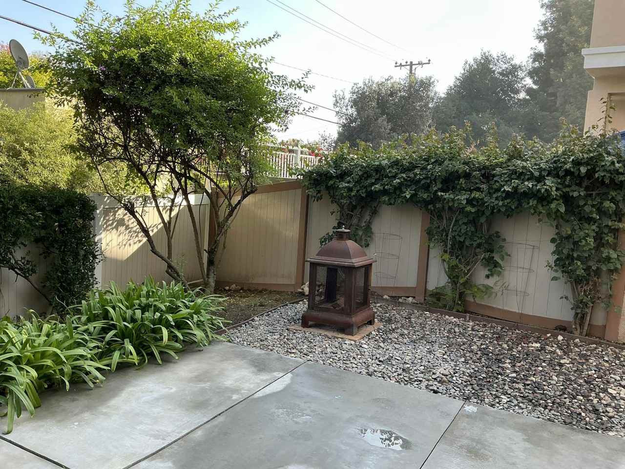 852 North Monterey Street - Photo 5 of 42