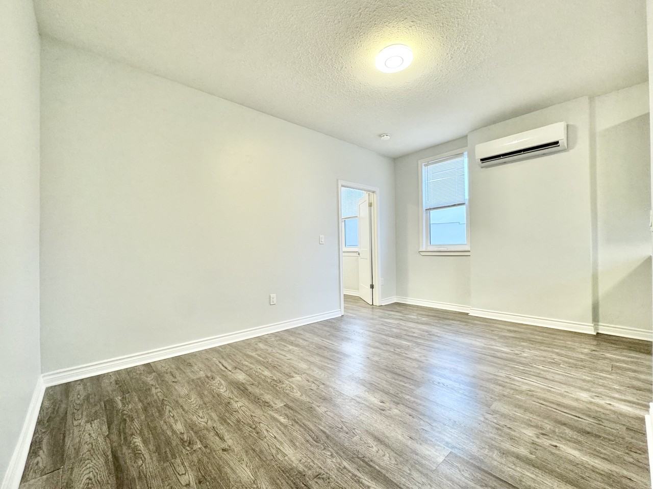 43 - 43 Division Street - 43-2 #43-2 - Photo 4 of 8