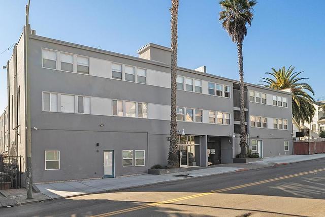 Palmcrest - Photo 2 of 28