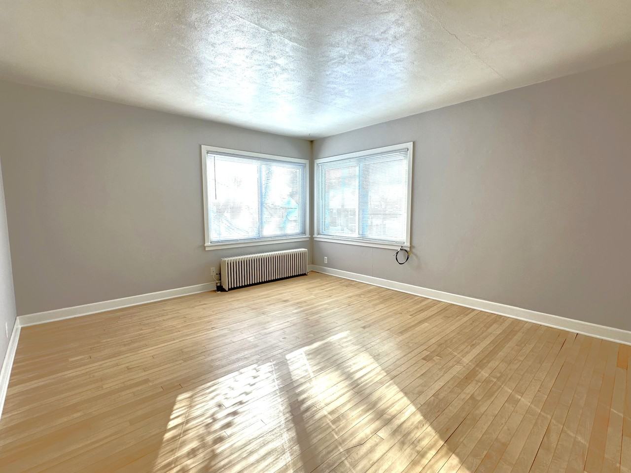 117 Birch Street South, #8 - Photo 2 of 9