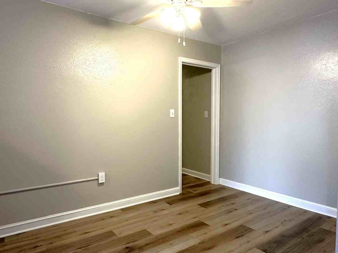 120 Main Street South, #2 - Photo 5 of 9