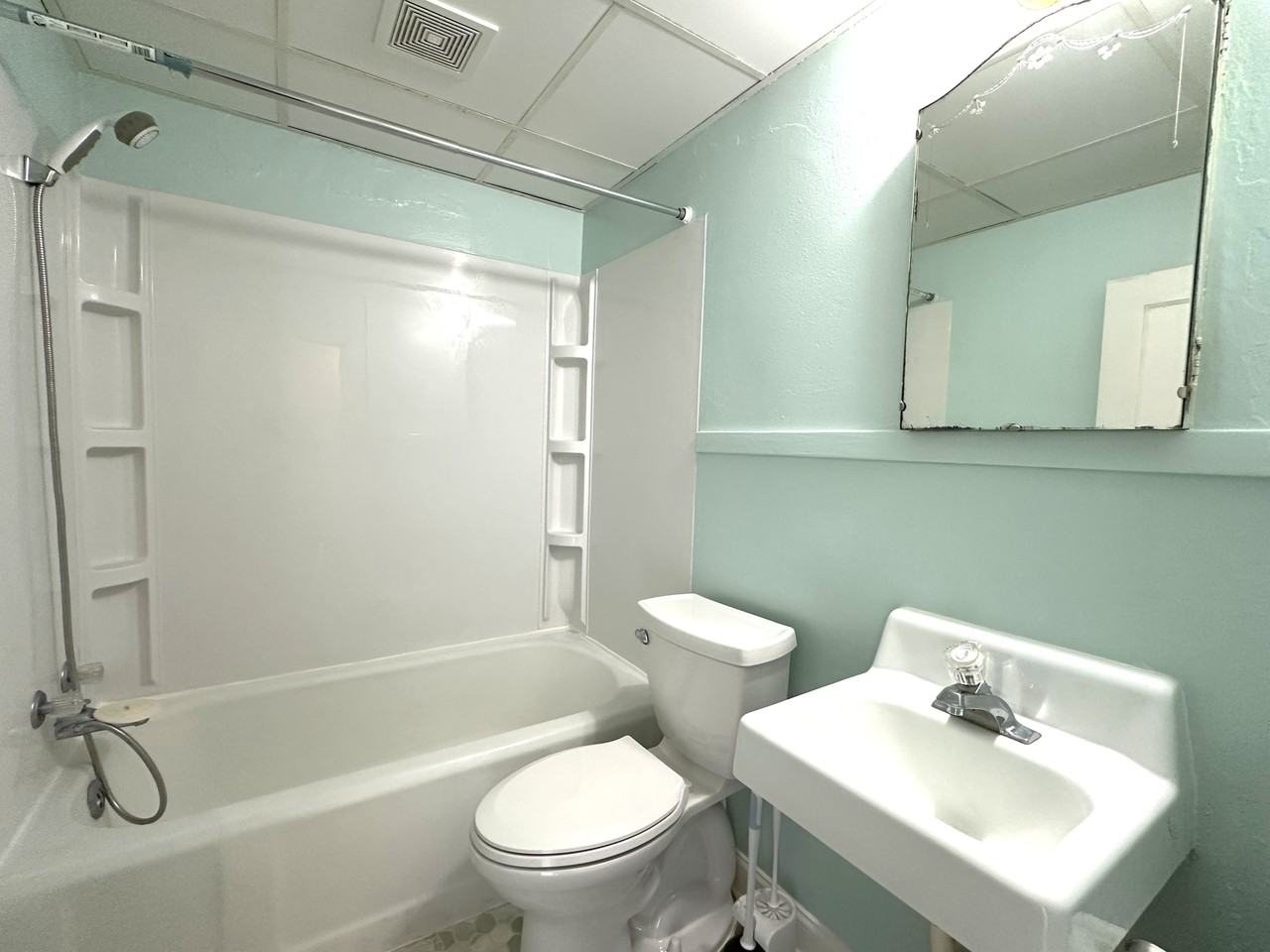 120 Main Street South, #2 - Photo 7 of 9