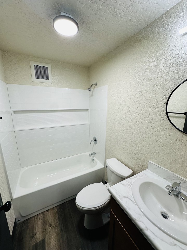 1019 N 2nd St - 12 Plex - Photo 6 of 8