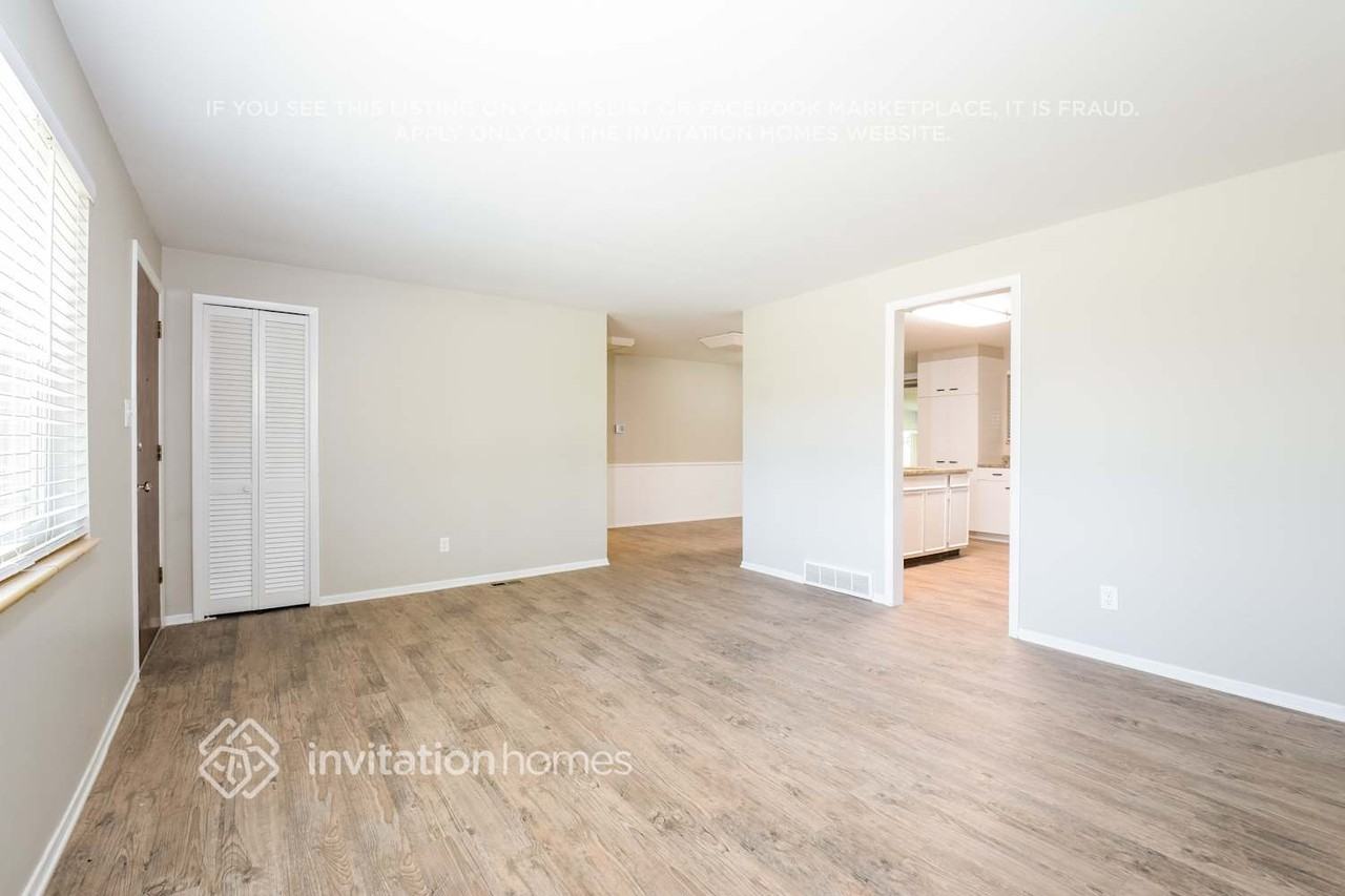 641 E Geddes Ave - Photo 3 of 16