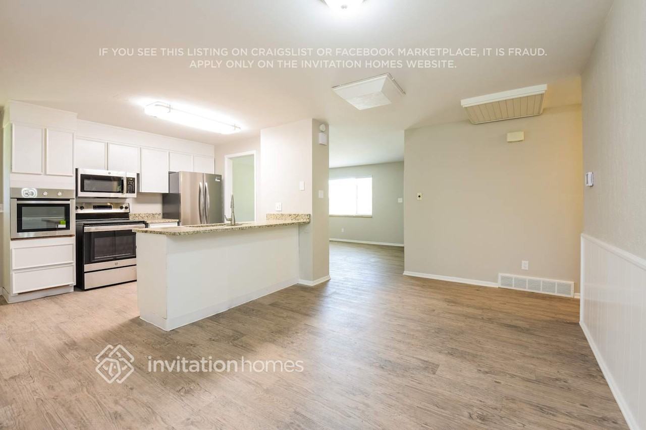 641 E Geddes Ave - Photo 5 of 16