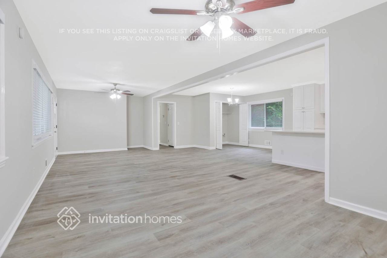 944 Betty Dr - Photo 4 of 20